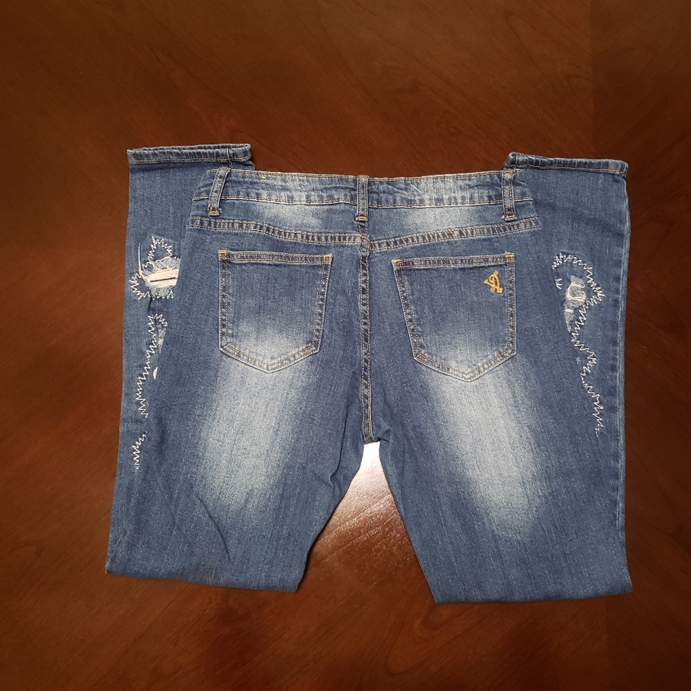 VIP Rip n Repair Distressed Jeans - Picture 2 of 3